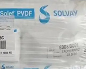    處理Solef PVDF原料安全嗎，是否需要特殊的設(shè)備來處理Solef PVDF（聚偏二氟乙烯）？